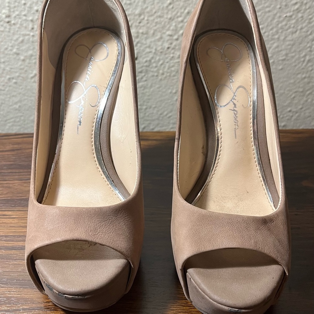Jessica Simpson Women's Brown Peep Toe Heels